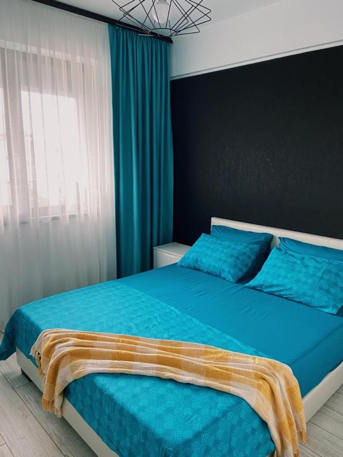 Апартаменты Peacock Apartament- Stefan Building Нэводари Экстерьер фото